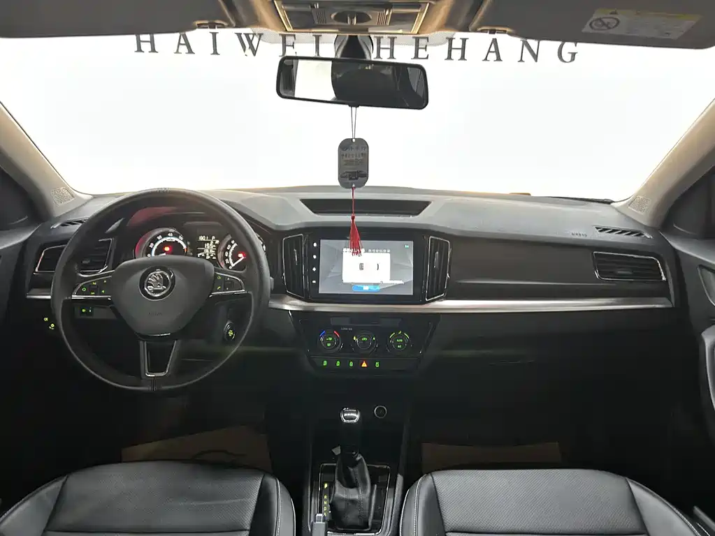 Škoda Kamiq 2023 1.5L Automatic Comfort Edition 2024 - thumbnail 4