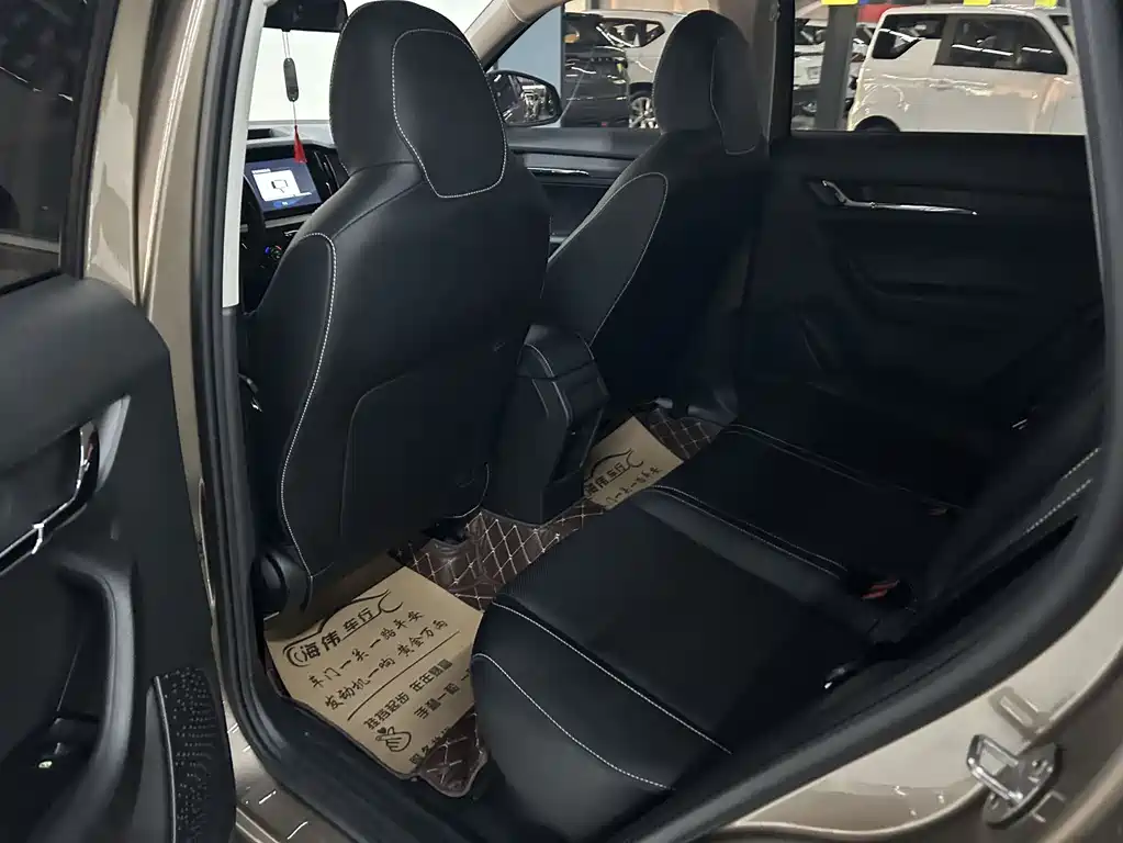 Škoda Kamiq 2023 1.5L Automatic Comfort Edition 2024 - thumbnail 5