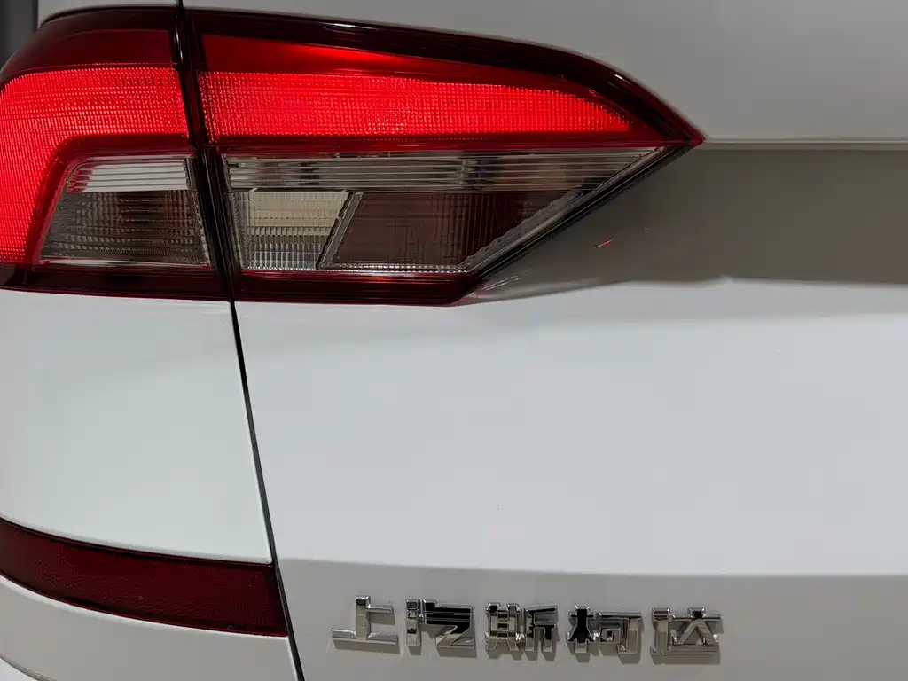 Skoda Kamiq 2023 1.5L Automatic Comfort Edition 2023 - thumbnail 24