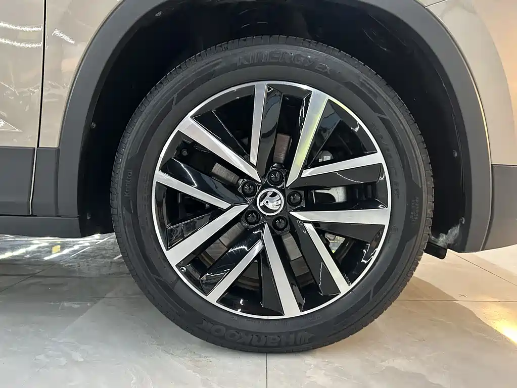 Škoda Kamiq 2023 1.5L Automatic Comfort Edition 2024 - thumbnail 7