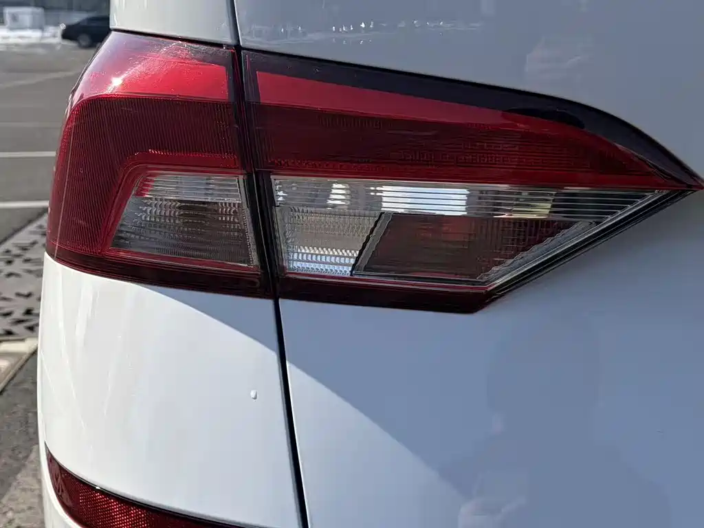 Škoda Kamiq 2023 Refresh 1.5L Automatic Comfort Edition 2024 - thumbnail 12