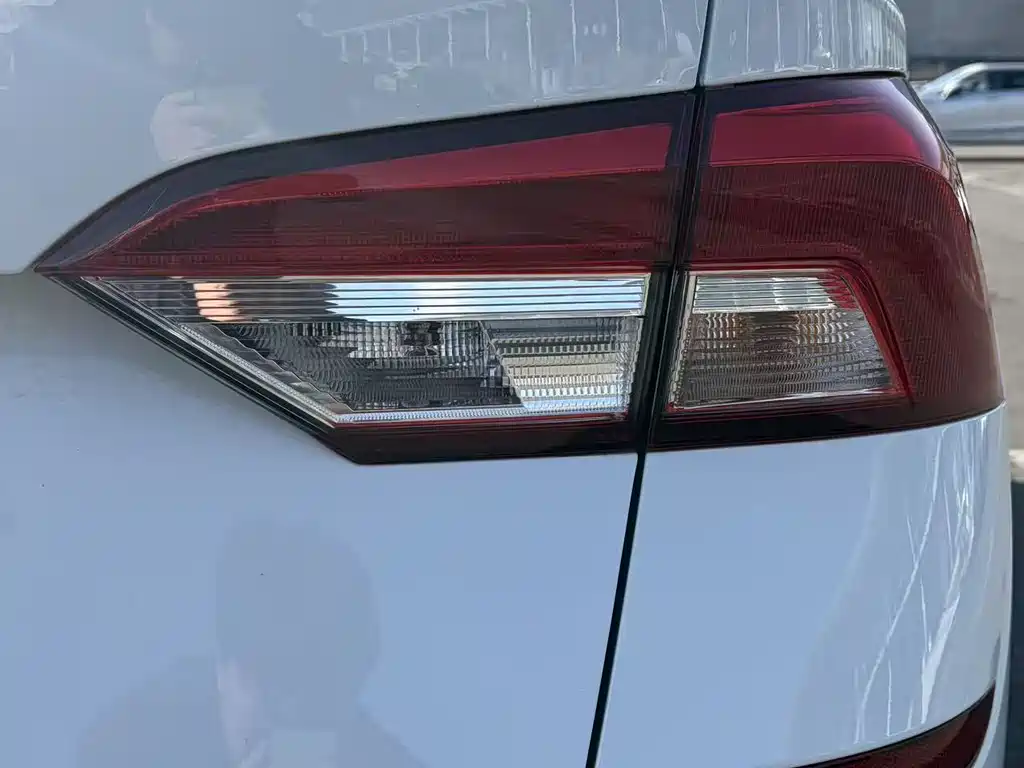 Škoda Kamiq 2023 Refresh 1.5L Automatic Comfort Edition 2024 - thumbnail 14