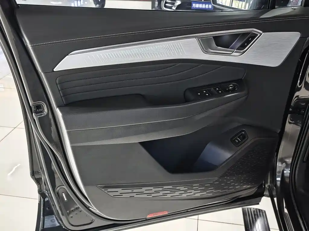 Volkswagen Teramont 2022 380TSI 4Motion Flagship Edition 7-seater 2022 - thumbnail 4