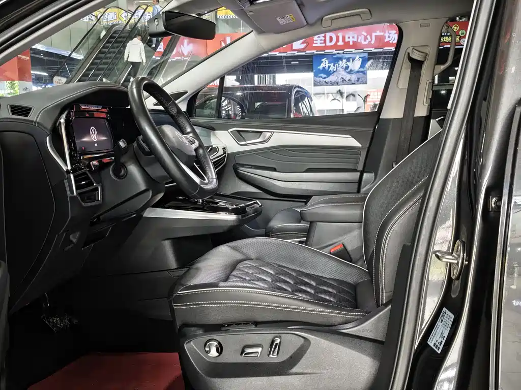 Volkswagen Teramont 2022 380TSI 4Motion Flagship Edition 7-seater 2022 - thumbnail 5