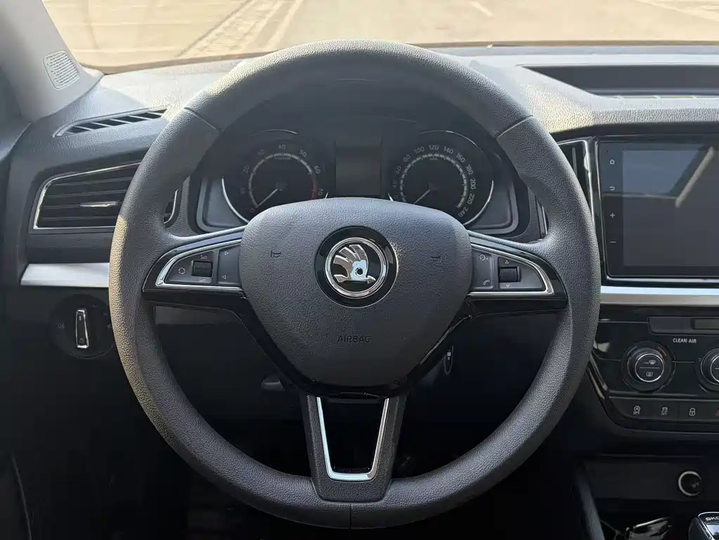 Škoda Kamiq 2023 Refresh 1.5L Automatic Comfort Edition 2024 - thumbnail 16
