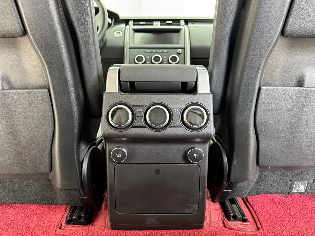 Land Rover Discovery 2020 2.0T 30th Anniversary Special Edition 2020 - thumbnail 22