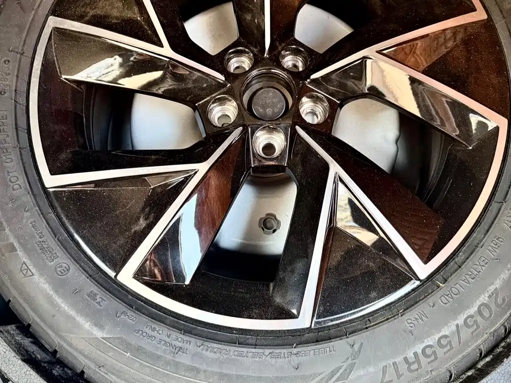 Škoda Kamiq 2023 GT 1.5L Automatic Premium Edition 2022 - thumbnail 16