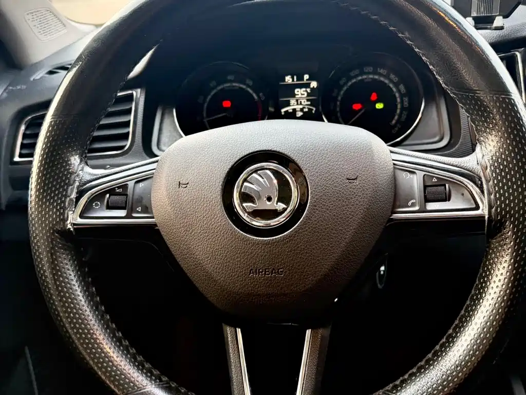 Škoda Kamiq 2023 GT 1.5L Automatic Premium Edition 2022 - thumbnail 23