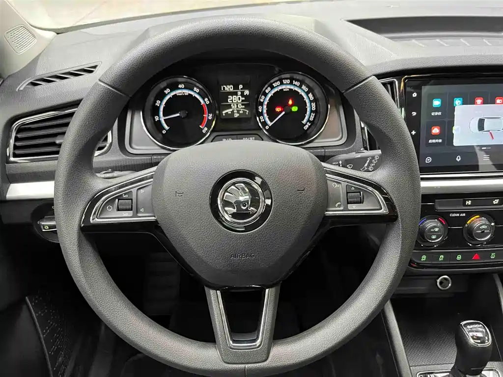 Škoda Kamiq 2023 Refresh 1.5L Automatic Comfort Edition 2024 - thumbnail 3