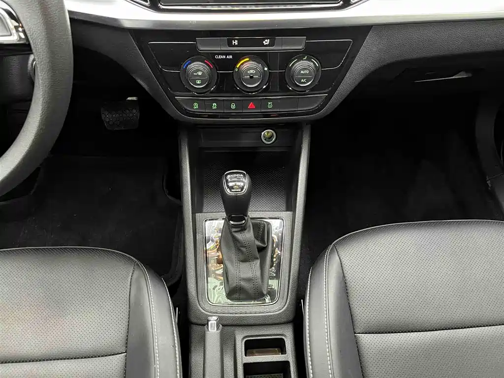 Škoda Kamiq 2023 Refresh 1.5L Automatic Comfort Edition 2024 - thumbnail 5
