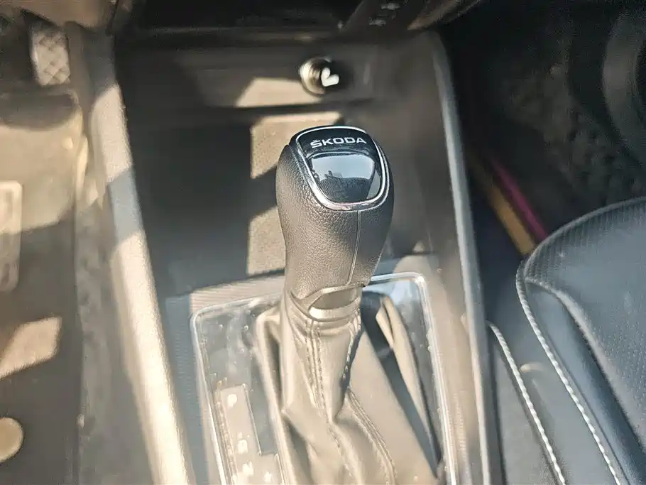Škoda Kamiq 2023 Facelift 1.5L Automatic Comfort Edition 2023 - thumbnail 15
