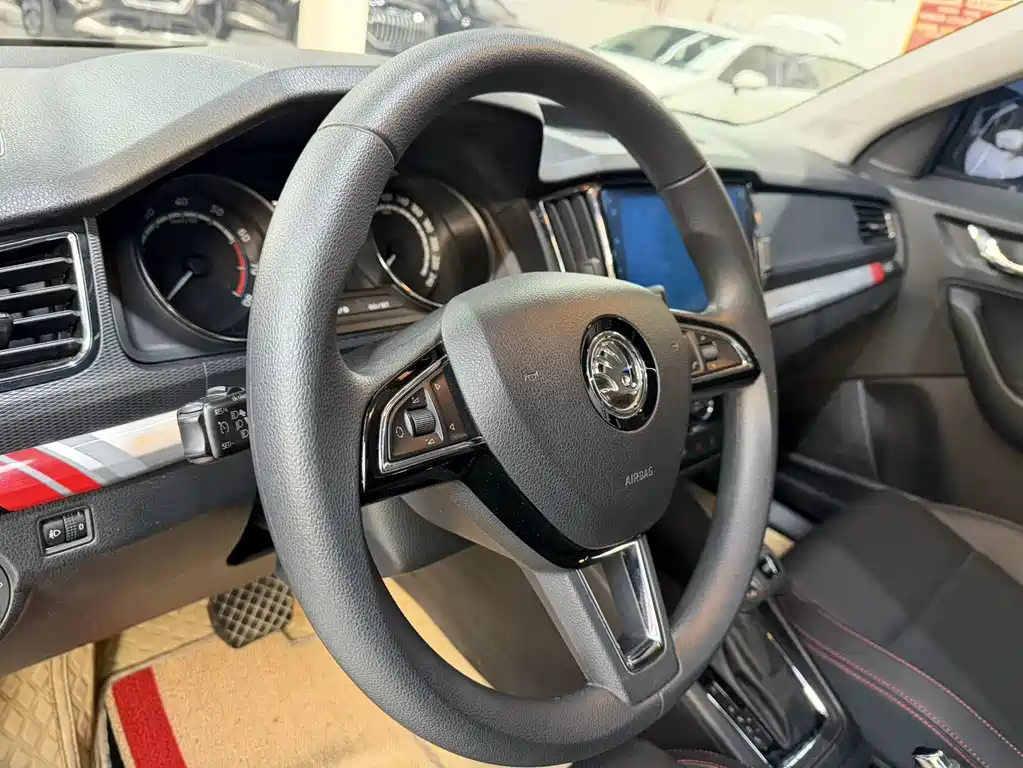 Škoda Kamiq 2023 GT 1.5L Automatic Premium Edition 2023 - thumbnail 13