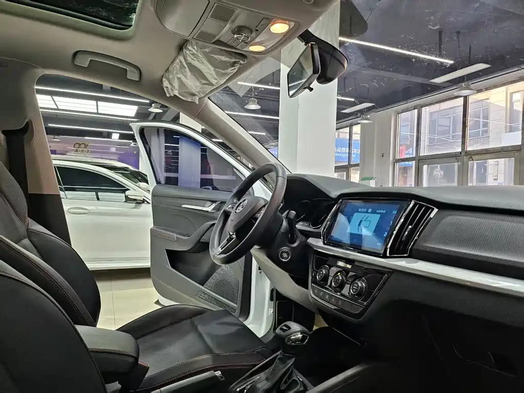 Škoda Kamiq 2023 GT 1.5L Automatic Premium Edition 2023 - thumbnail 17