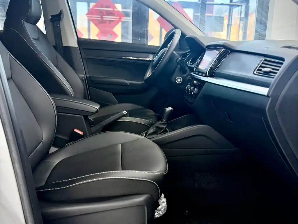 Škoda Kamiq 2023 Refresh 1.5L Automatic Comfort Edition 2023 - thumbnail 21