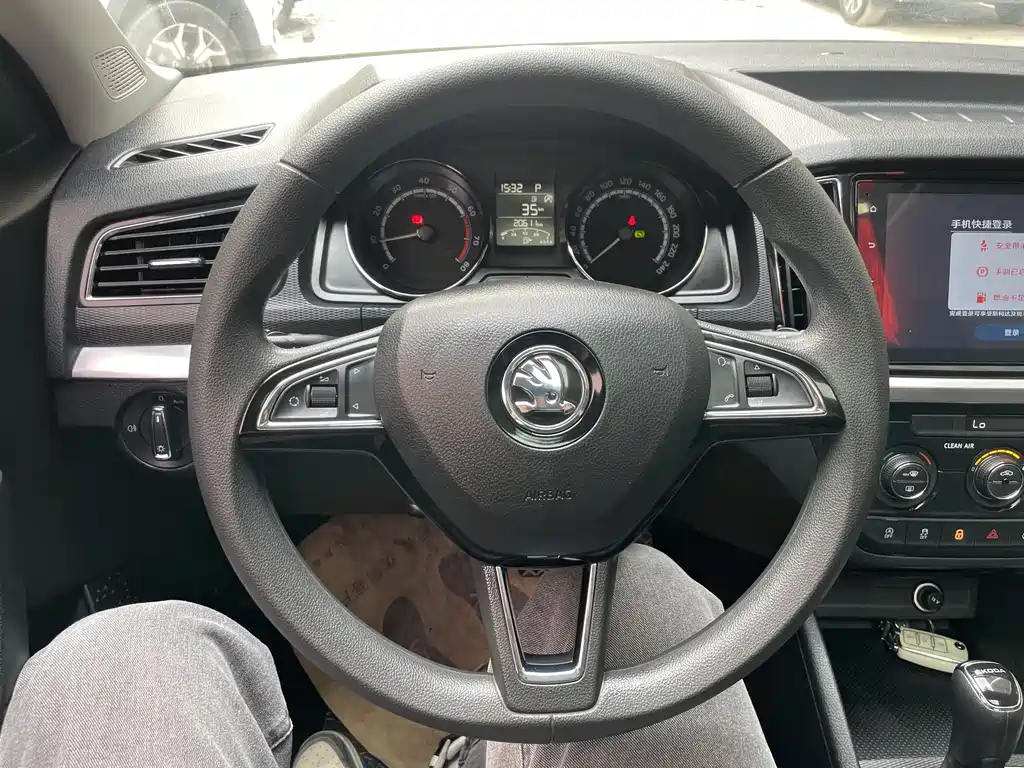 Skoda Kamiq 2023 1.5L Automatic Comfort Edition 2023 - thumbnail 8