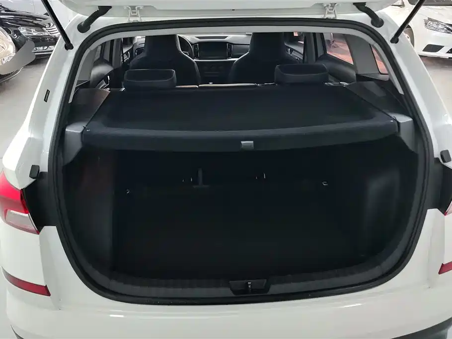 Škoda Kamiq 2022 1.5L Automatic Comfort Edition 2022 - thumbnail 4