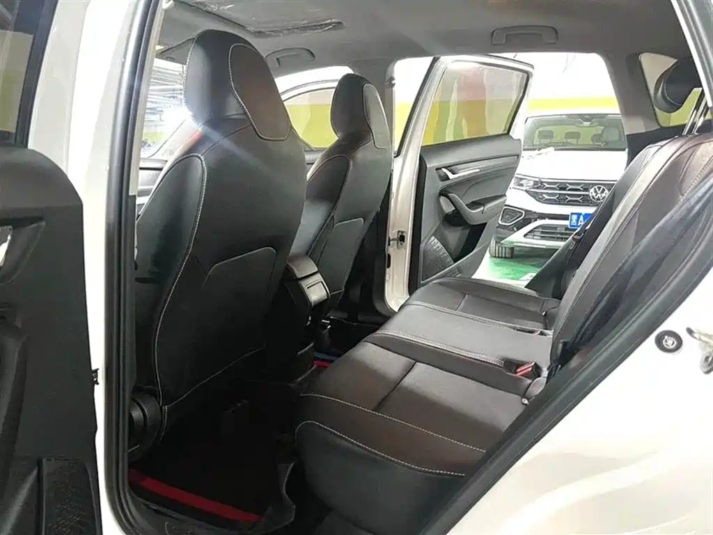 Škoda Kamiq 2022 1.5L Automatic Comfort Edition 2022 - thumbnail 8