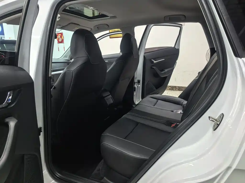 Škoda Kamiq 2023 Refresh 1.5L Automatic Comfort Edition 2024 - thumbnail 18