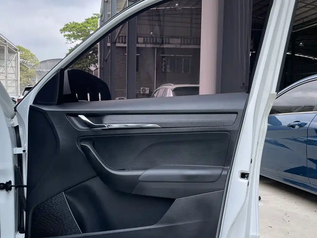 Skoda Kamiq 2023 1.5L Automatic Comfort Edition 2023 - thumbnail 18