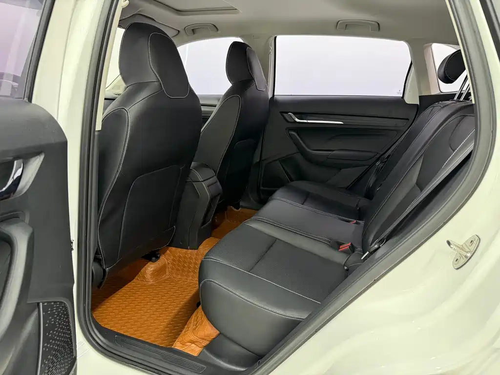 Škoda Kamiq 2022 1.5L Automatic Comfort Edition 2022 - thumbnail 10