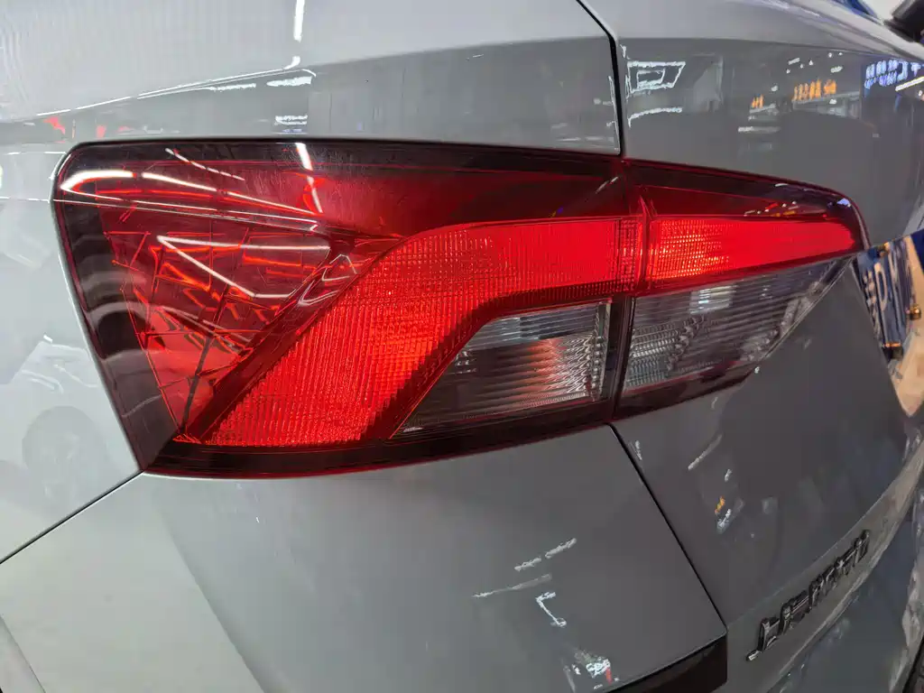 Škoda Kamiq 2023 Refresh 1.5L Automatic Comfort Edition 2024 - thumbnail 21