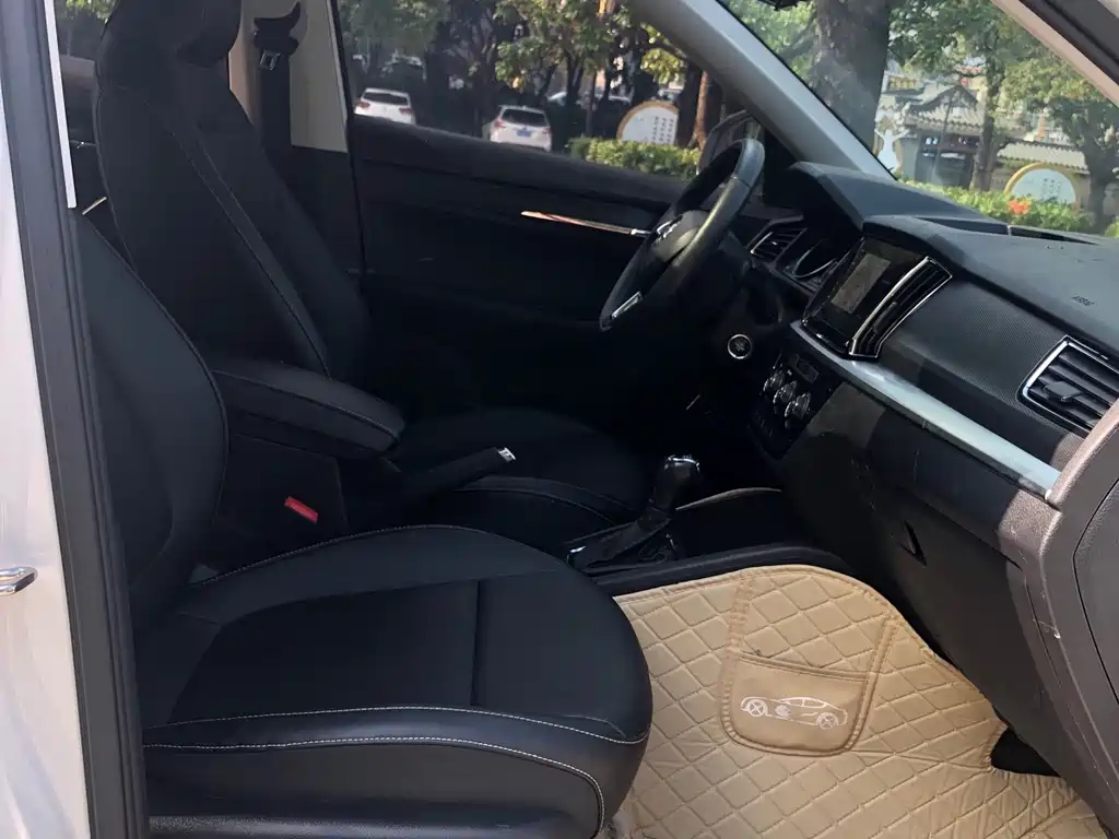 Skoda Kamiq 2022 1.5L Automatic Comfort Edition 2022 - thumbnail 11