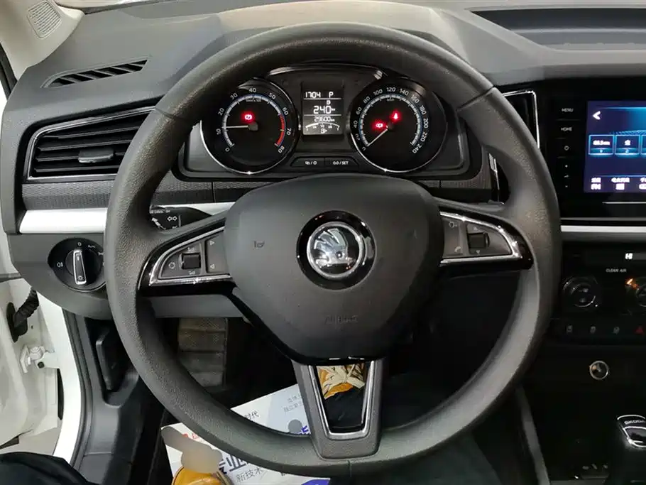 Škoda Kamiq 2022 1.5L Automatic Comfort Edition 2022 - thumbnail 15