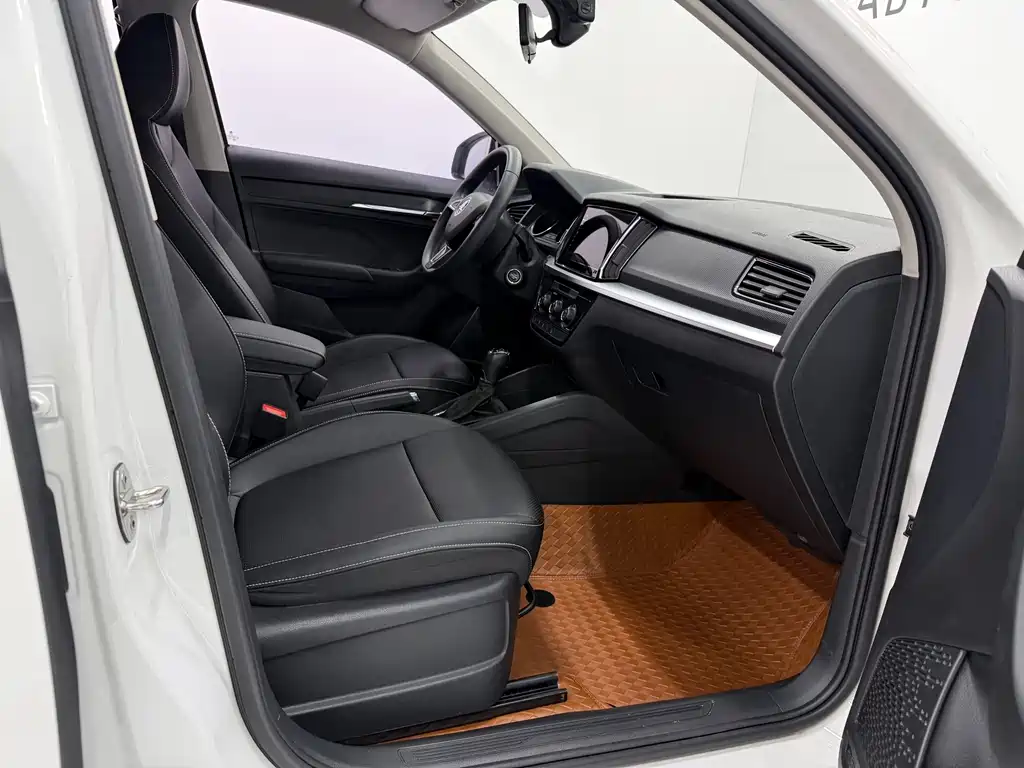 Škoda Kamiq 2022 1.5L Automatic Comfort Edition 2022 - thumbnail 12