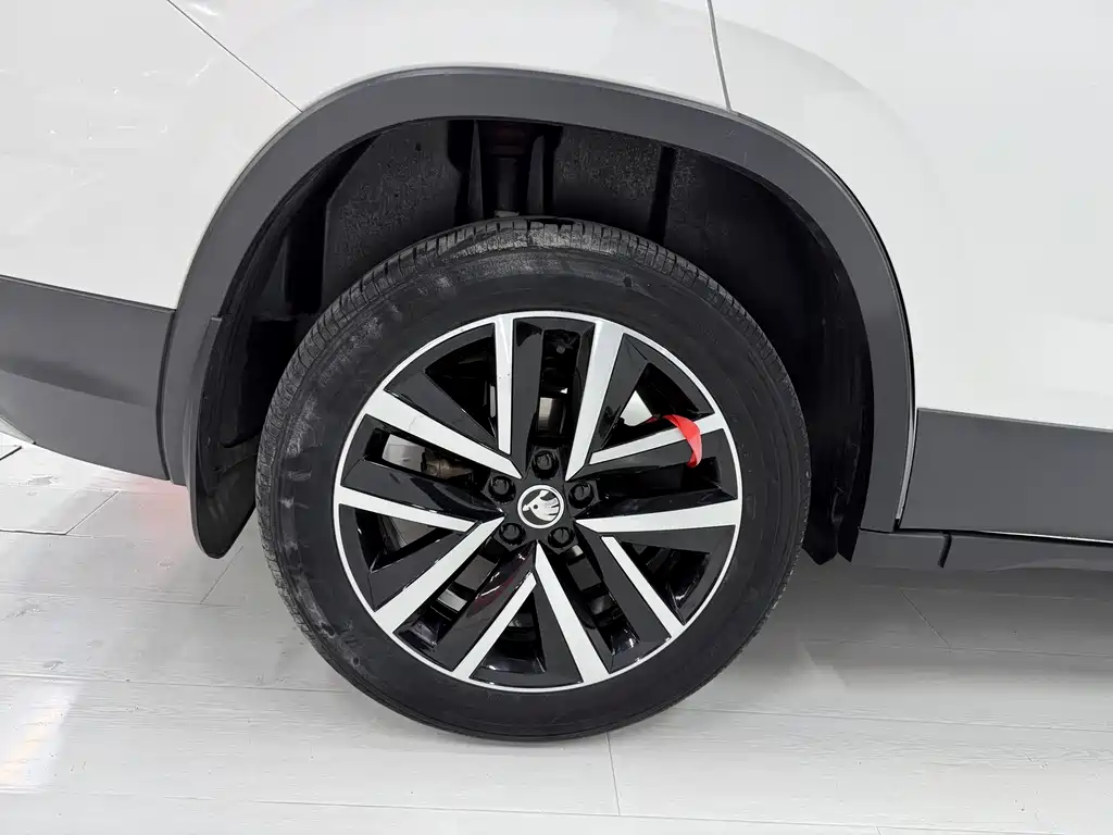 Škoda Kamiq 2022 1.5L Automatic Comfort Edition 2022 - thumbnail 17
