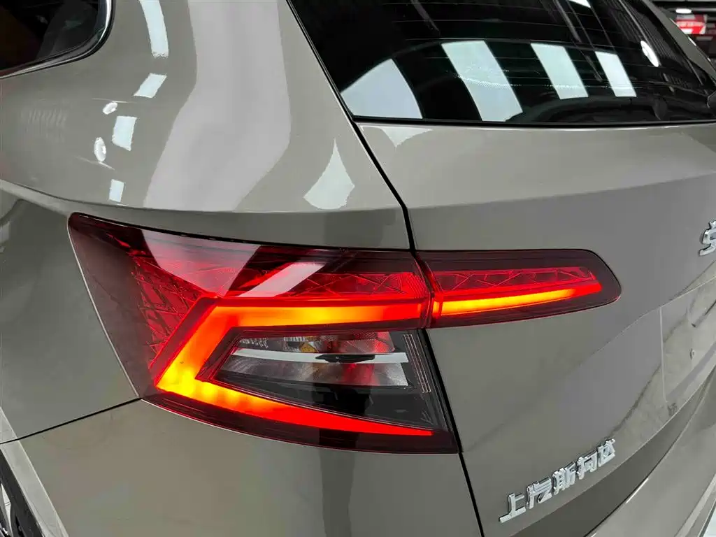 Skoda Karoq 2025 TSI280 Luxury Edition 2025 - thumbnail 19