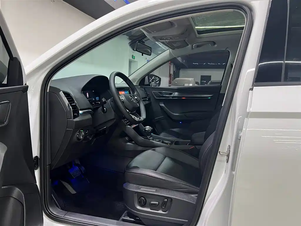 Škoda Karoq 2023 TSI280 Premium Edition 2023 - thumbnail 9