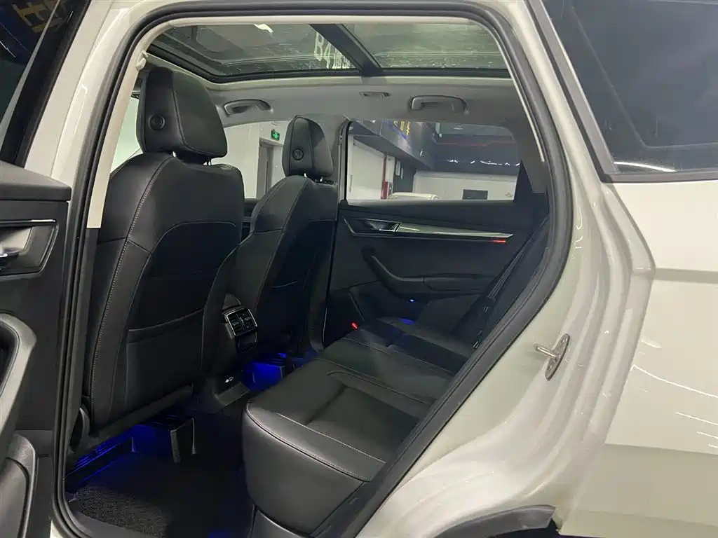 Škoda Karoq 2023 TSI280 Premium Edition 2023 - thumbnail 12