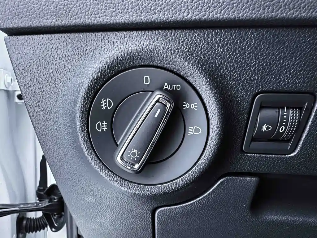 Škoda Karoq 2023 TSI280 Premium Edition 2024 - thumbnail 18