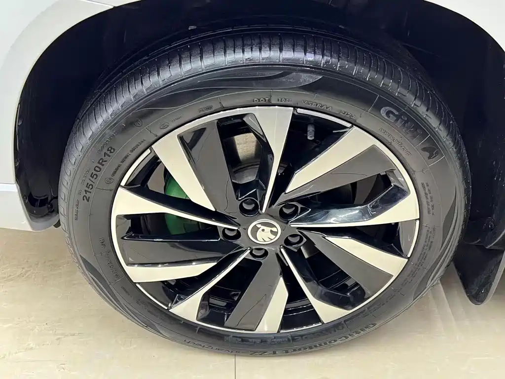 Škoda Karoq 2023 TSI280 Luxury Edition 2023 - thumbnail 19