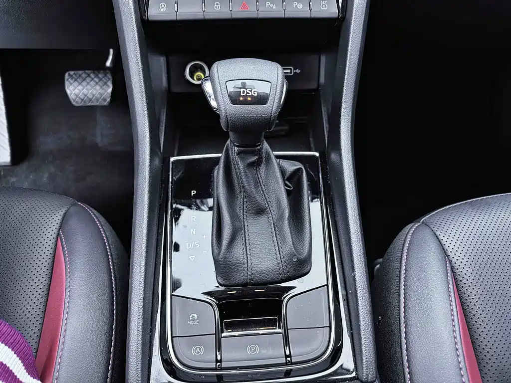 Škoda Karoq 2023 TSI280 Premium Edition 2024 - thumbnail 21