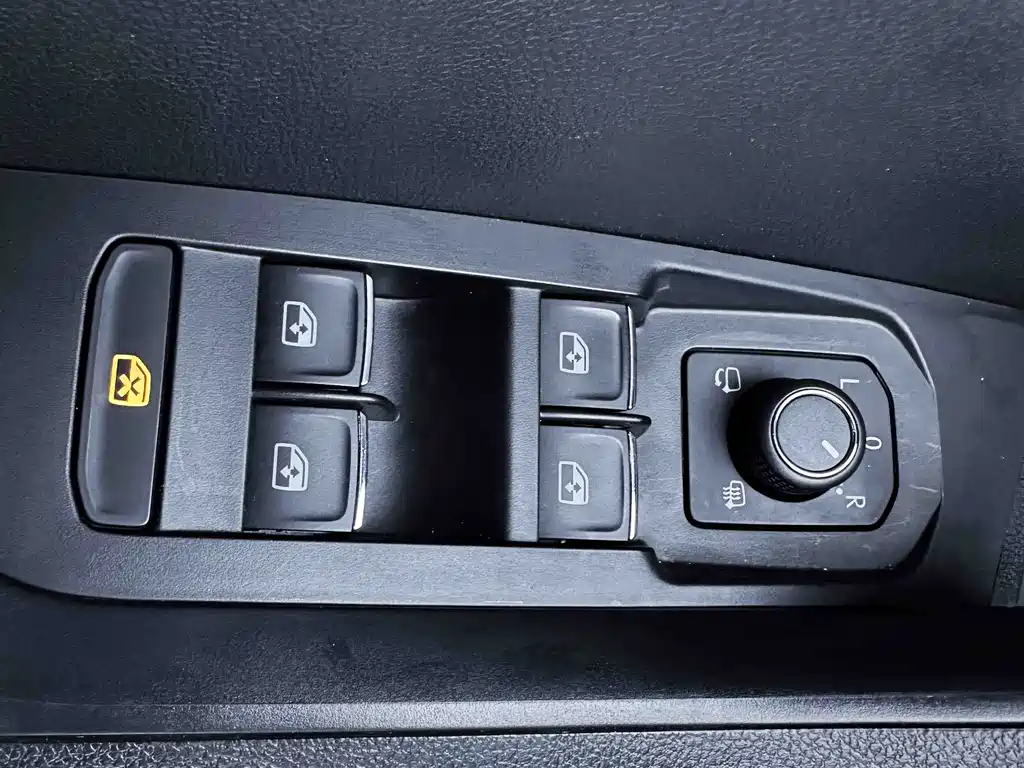 Škoda Karoq 2023 TSI280 Premium Edition 2024 - thumbnail 23