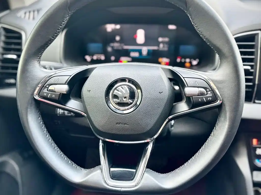 Skoda Karoq 2022 TSI280 Luxury Edition 2022 - thumbnail 23
