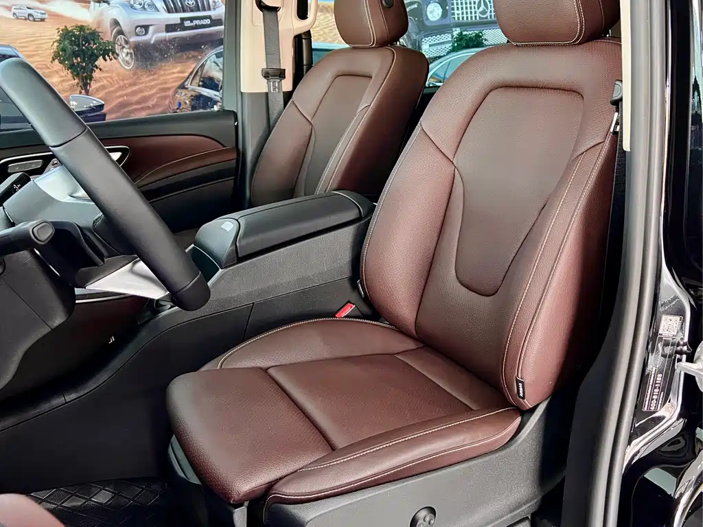 Mercedes-Benz Mercedes-Benz V-Class 2024 V 300 Exclusive Edition 2025 - thumbnail 6