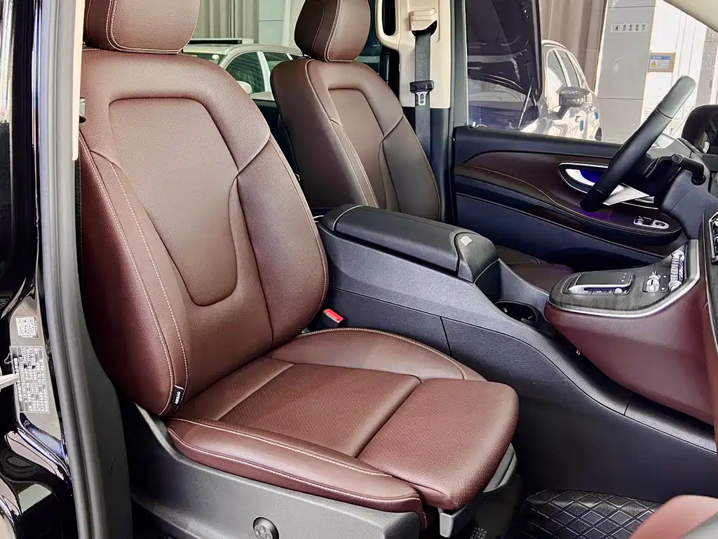 Mercedes-Benz Mercedes-Benz V-Class 2024 V 300 Exclusive Edition 2025 - thumbnail 8