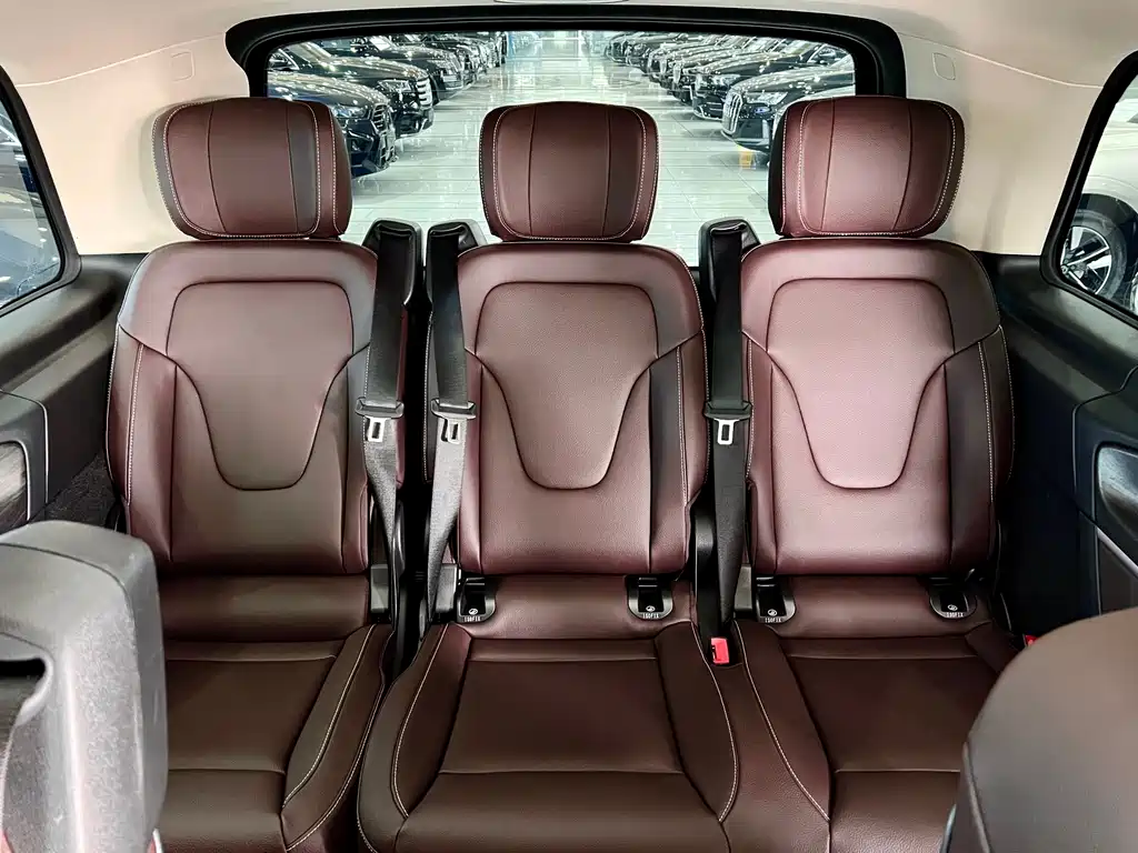 Mercedes-Benz Mercedes-Benz V-Class 2024 V 300 Exclusive Edition 2025 - thumbnail 11