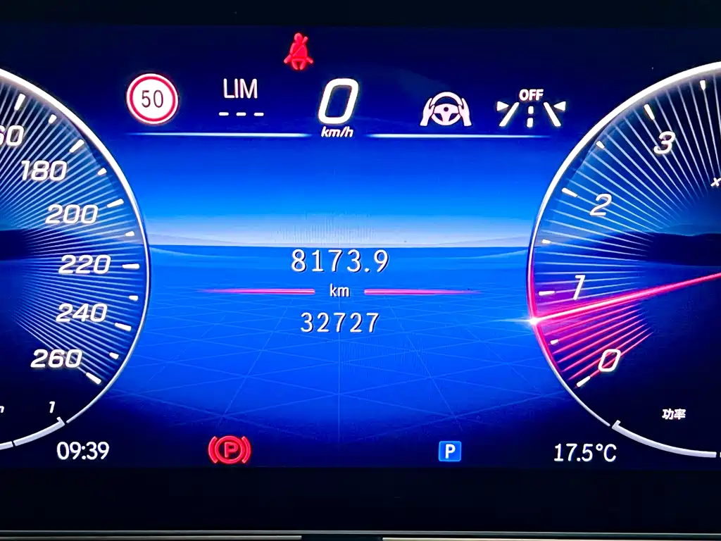 Mercedes-Benz Mercedes-Benz V-Class 2024 V 300 Exclusive Edition 2025 - thumbnail 13