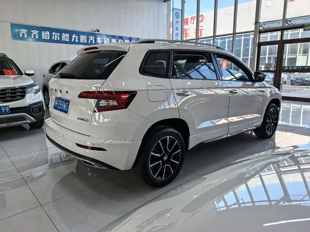Škoda Karoq 2022 TSI280 Premium Edition 2022 - thumbnail 4