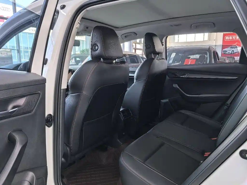 Škoda Karoq 2022 TSI280 Premium Edition 2022 - thumbnail 7