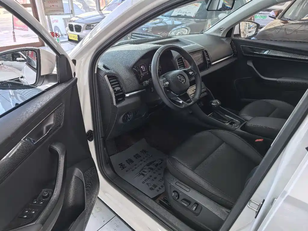 Škoda Karoq 2022 TSI280 Premium Edition 2022 - thumbnail 8