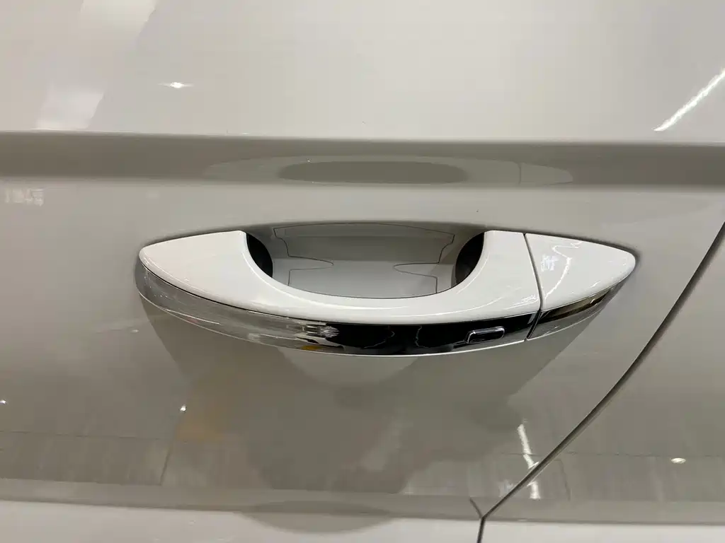 Skoda Karoq 2022 TSI280 Luxury Edition 2022 - thumbnail 15