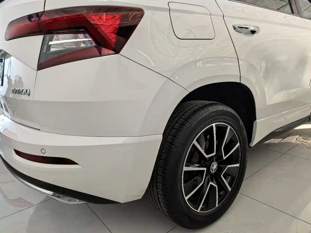 Škoda Karoq 2022 TSI280 Premium Edition 2022 - thumbnail 11