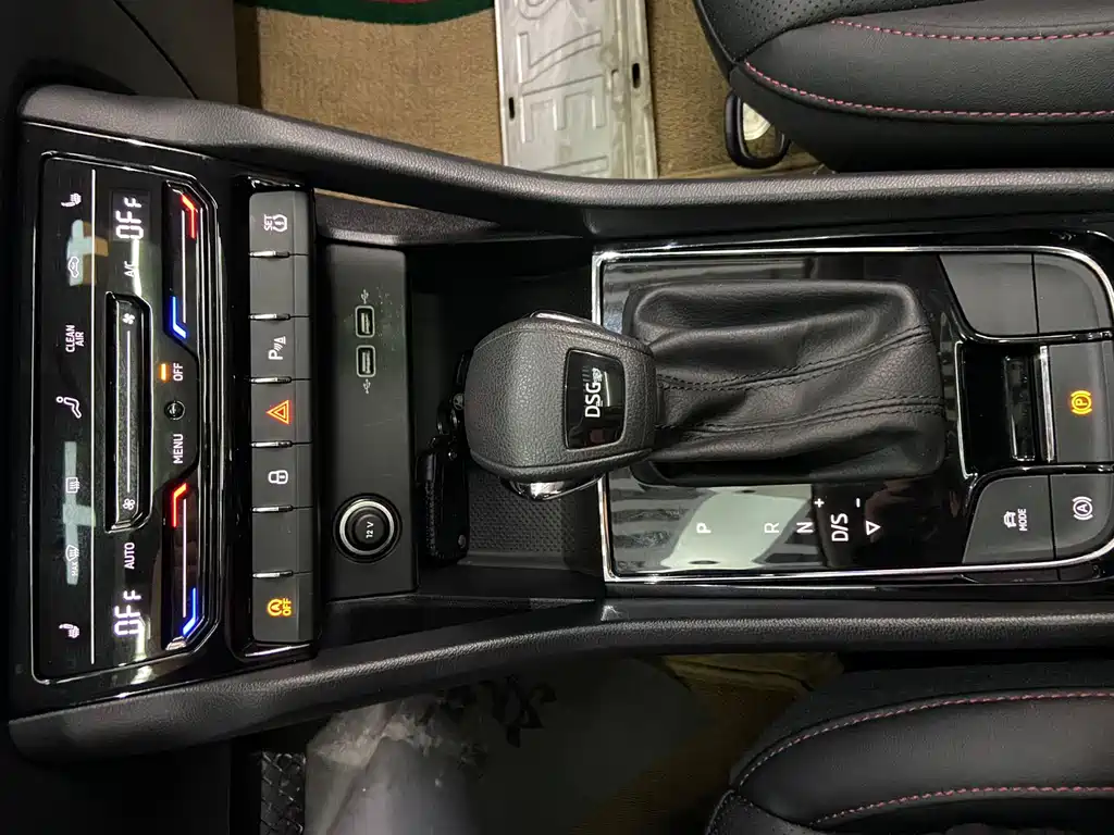 Skoda Karoq 2022 TSI280 Luxury Edition 2022 - thumbnail 23