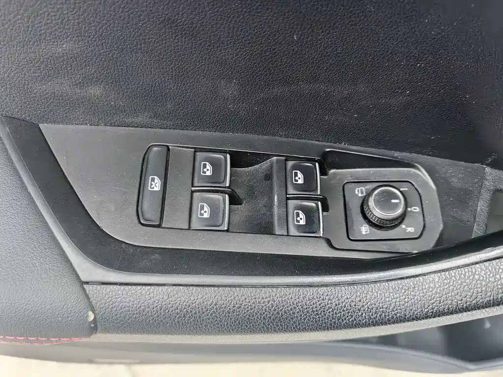 Škoda Karoq 2022 TSI280 Prestige Edition 2022 - thumbnail 25