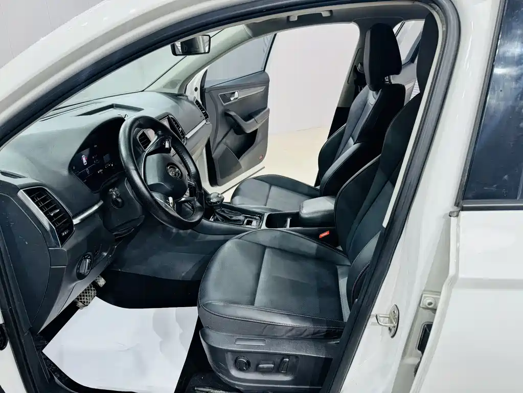 Škoda Karoq 2022 TSI280 Premium Edition 2022 - thumbnail 4
