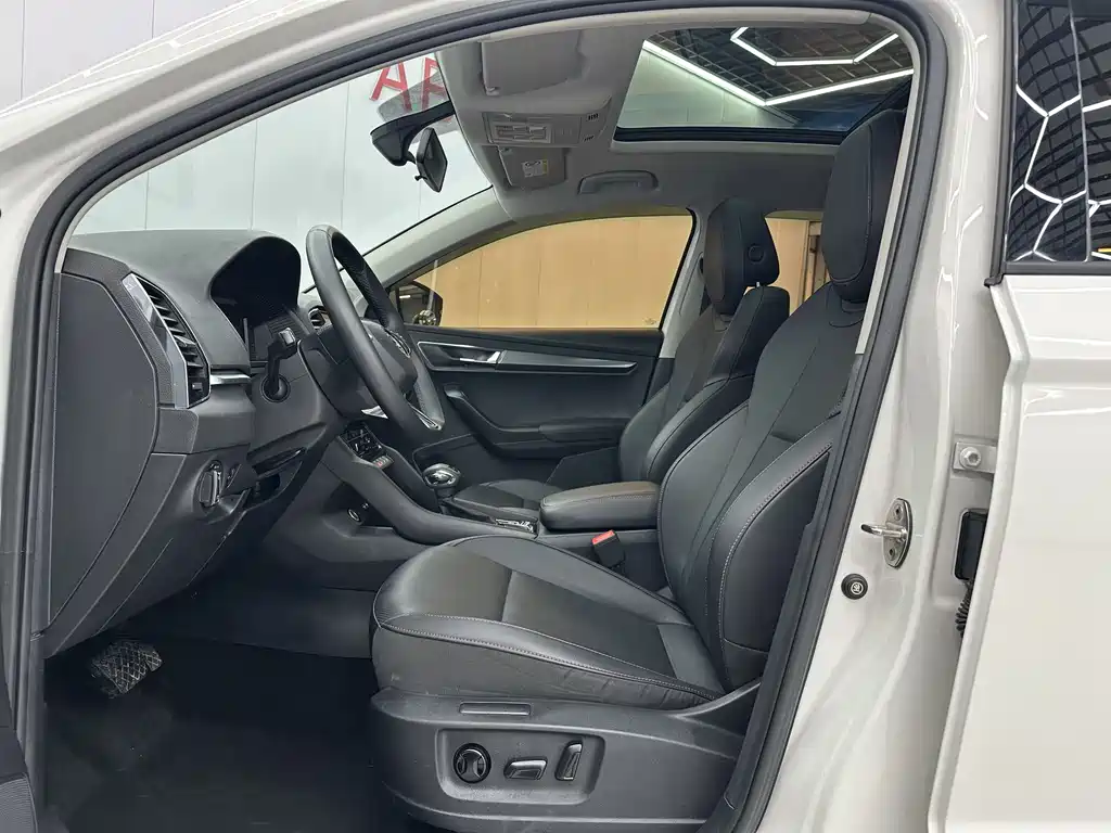 Skoda Karoq 2022 TSI280 Premium 2022 - thumbnail 4